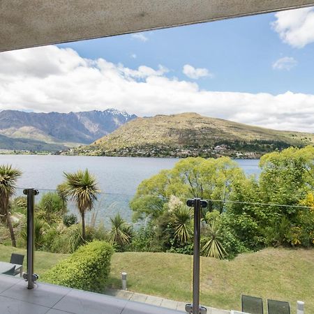 Lakeside Luxury With Spa Queenstown Exterior photo