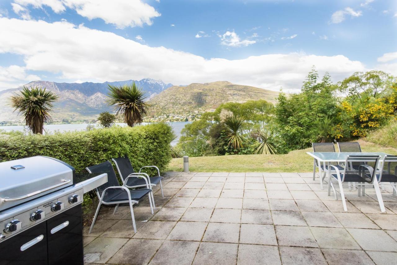 Lakeside Luxury With Spa Queenstown Exterior photo