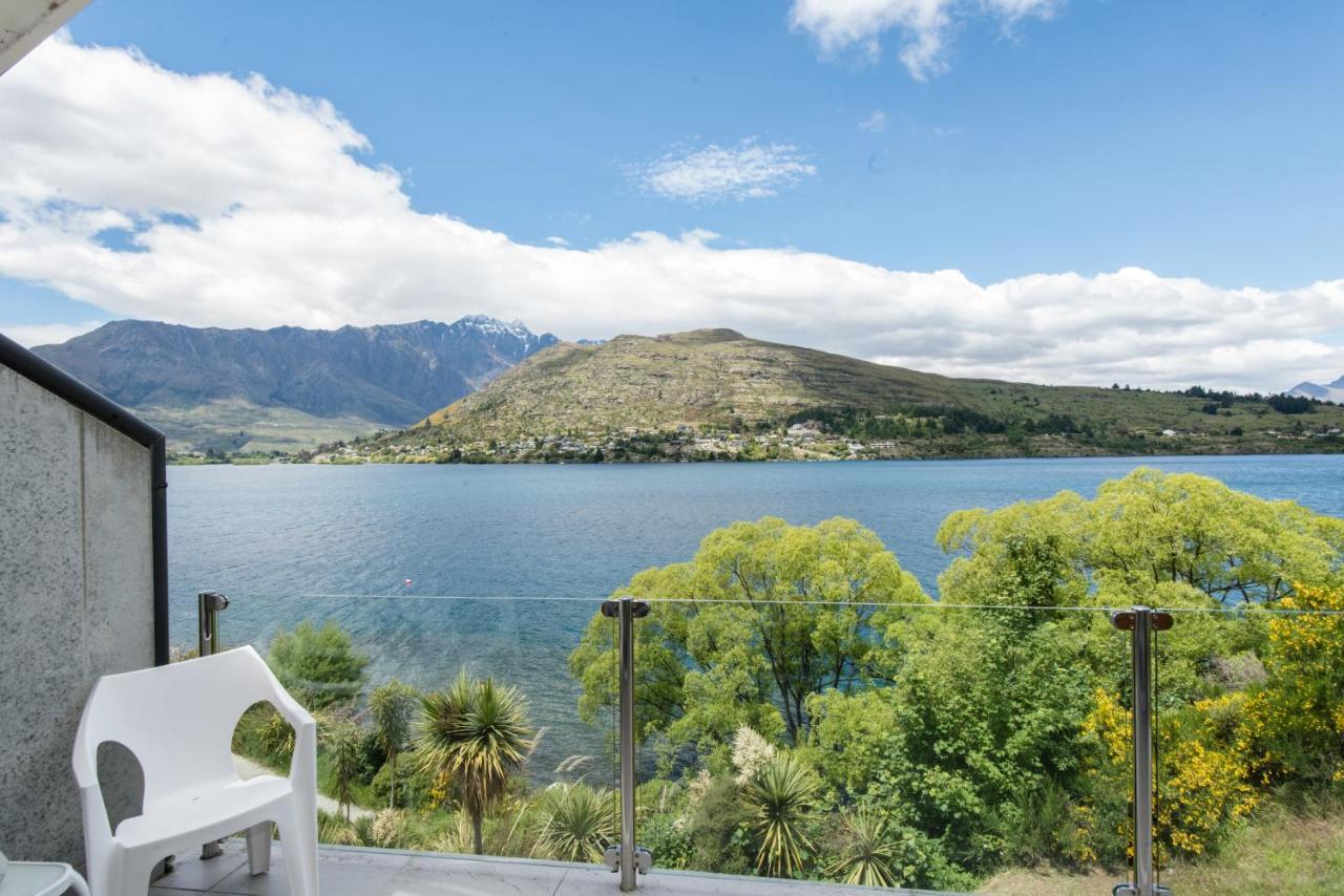 Lakeside Luxury With Spa Queenstown Exterior photo